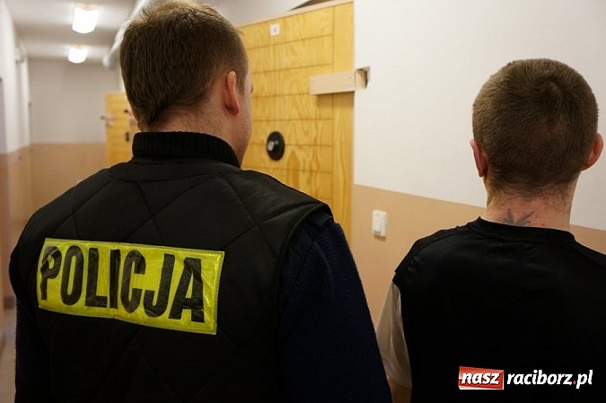 Zdjęcie w galerii na portalu naszraciborz.pl: Sprawca rozboju miał przy sobie 12 gram amfetaminy! wiadomości z regionu
