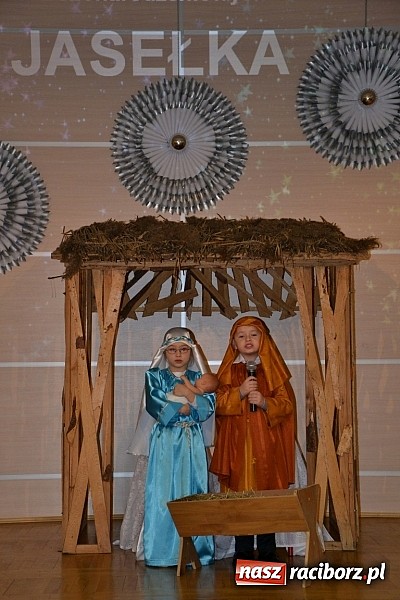 Zdjęcie w galerii na portalu naszraciborz.pl: Jasełka 2015 - przegląd w Tworkowie dzień drugi wiadomości z regionu