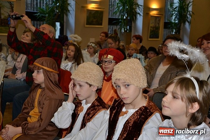 Zdjęcie w galerii na portalu naszraciborz.pl: Jasełka 2015 - przegląd w Tworkowie dzień drugi wiadomości z regionu