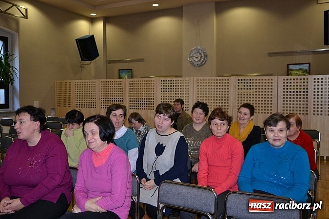 Zdjęcie w galerii na portalu naszraciborz.pl: Jasełka 2015 - przegląd w Tworkowie dzień drugi wiadomości z regionu