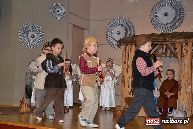 Zdjęcie w galerii na portalu naszraciborz.pl: Jasełka 2015 - przegląd w Tworkowie dzień drugi wiadomości z regionu