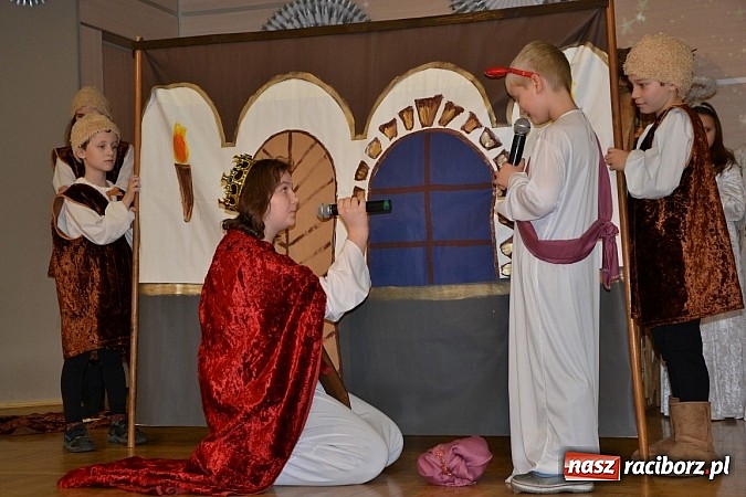 Zdjęcie w galerii na portalu naszraciborz.pl: Jasełka 2015 - przegląd w Tworkowie dzień drugi wiadomości z regionu