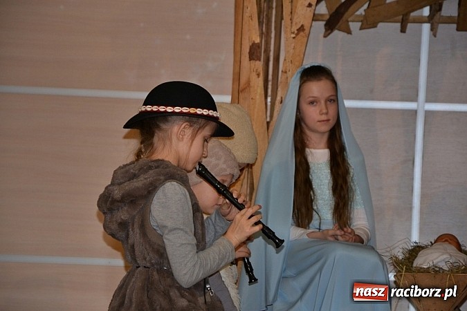 Zdjęcie w galerii na portalu naszraciborz.pl: Jasełka 2015 - przegląd w Tworkowie dzień drugi wiadomości z regionu