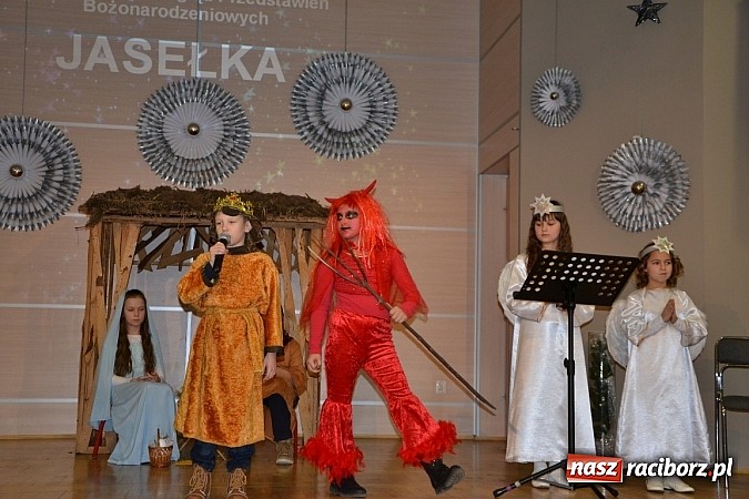 Zdjęcie w galerii na portalu naszraciborz.pl: Jasełka 2015 - przegląd w Tworkowie dzień drugi wiadomości z regionu