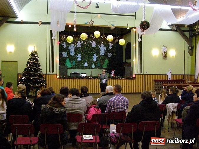Zdjęcie w galerii na portalu naszraciborz.pl: Wieczór kolęd i jasełek w Borucinie wiadomości z regionu