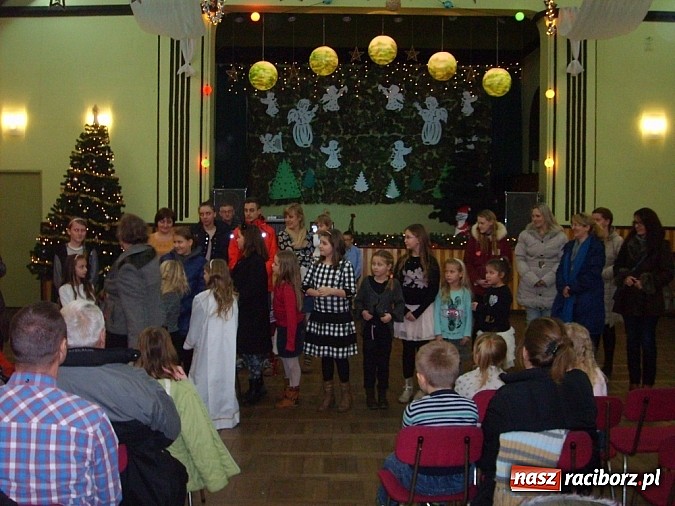 Zdjęcie w galerii na portalu naszraciborz.pl: Wieczór kolęd i jasełek w Borucinie wiadomości z regionu