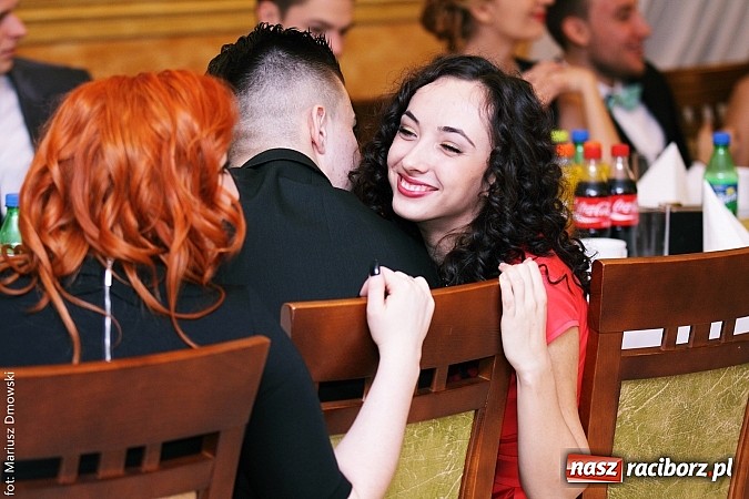 Zdjęcie w galerii na portalu naszraciborz.pl: Maturzyści z raciborskiej Budowlanki bawią się w Anielskim Młynie w Pogrzebieniu wiadomości z regionu