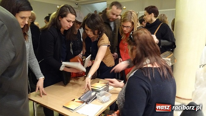 Zdjęcie w galerii na portalu naszraciborz.pl: Magiczna Anna Maria Jopek wystąpiła w RCK wiadomości z regionu