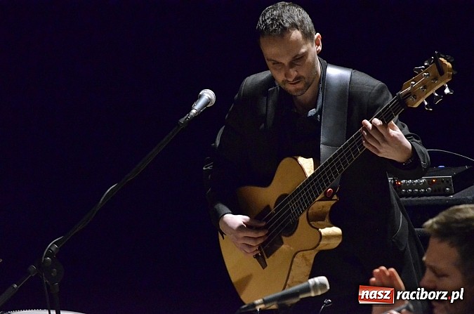 Zdjęcie w galerii na portalu naszraciborz.pl: Magiczna Anna Maria Jopek wystąpiła w RCK wiadomości z regionu