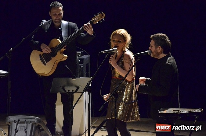 Zdjęcie w galerii na portalu naszraciborz.pl: Magiczna Anna Maria Jopek wystąpiła w RCK wiadomości z regionu