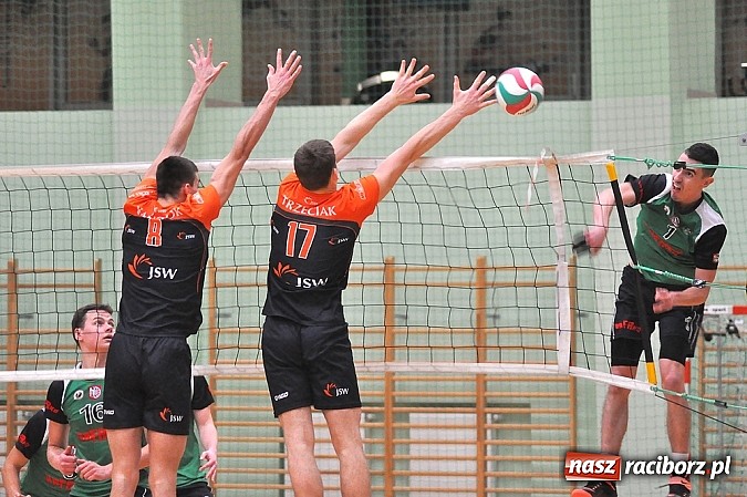 Zdjęcie w galerii na portalu naszraciborz.pl: Miłe złego początki, czyli porażka AZS-u Rafako wiadomości z regionu