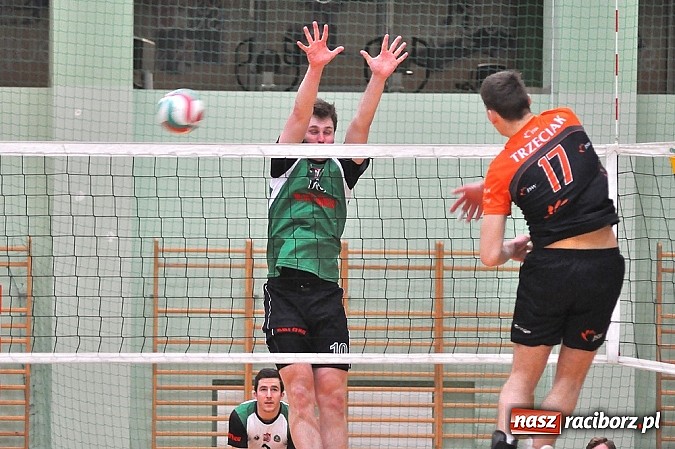 Zdjęcie w galerii na portalu naszraciborz.pl: Miłe złego początki, czyli porażka AZS-u Rafako wiadomości z regionu