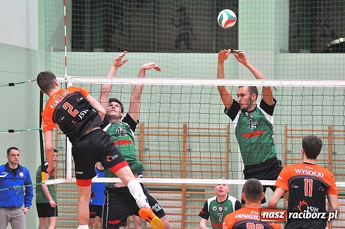 Zdjęcie w galerii na portalu naszraciborz.pl: Miłe złego początki, czyli porażka AZS-u Rafako wiadomości z regionu