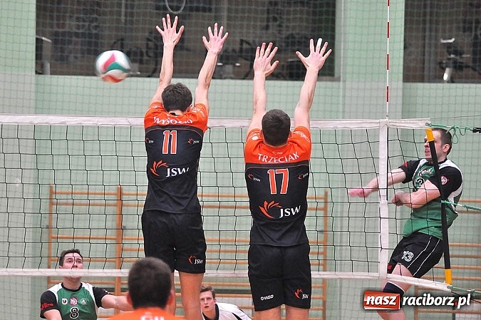 Zdjęcie w galerii na portalu naszraciborz.pl: Miłe złego początki, czyli porażka AZS-u Rafako wiadomości z regionu