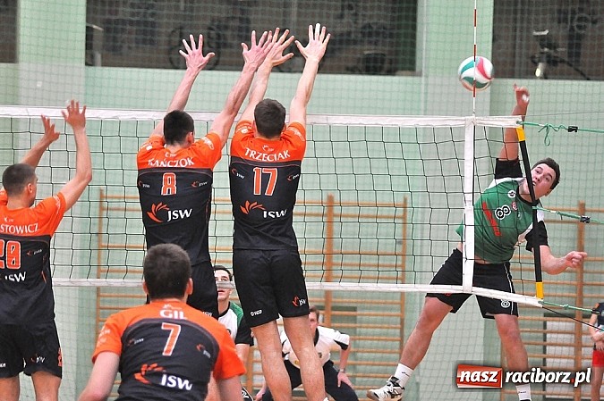 Zdjęcie w galerii na portalu naszraciborz.pl: Miłe złego początki, czyli porażka AZS-u Rafako wiadomości z regionu