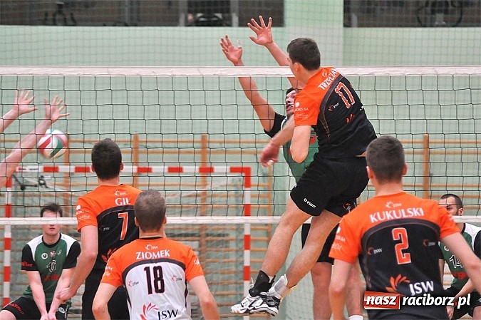 Zdjęcie w galerii na portalu naszraciborz.pl: Miłe złego początki, czyli porażka AZS-u Rafako wiadomości z regionu