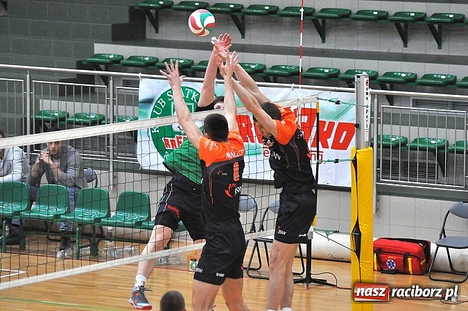 Zdjęcie w galerii na portalu naszraciborz.pl: Miłe złego początki, czyli porażka AZS-u Rafako wiadomości z regionu