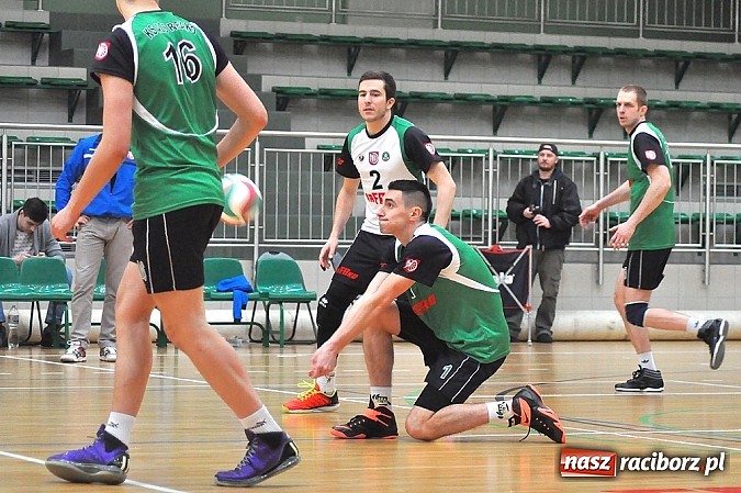 Zdjęcie w galerii na portalu naszraciborz.pl: Miłe złego początki, czyli porażka AZS-u Rafako wiadomości z regionu