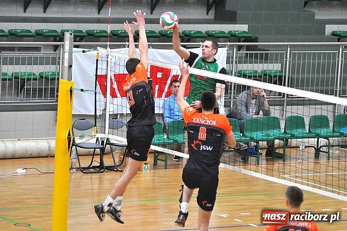 Zdjęcie w galerii na portalu naszraciborz.pl: Miłe złego początki, czyli porażka AZS-u Rafako wiadomości z regionu