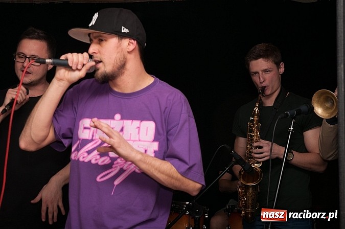 Zdjęcie w galerii na portalu naszraciborz.pl: PomaU na Końcu Świata – hip-hopowo i jazzowo, i wcale nie tak znów pomału wiadomości z regionu