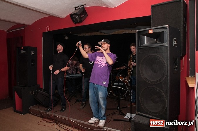 Zdjęcie w galerii na portalu naszraciborz.pl: PomaU na Końcu Świata – hip-hopowo i jazzowo, i wcale nie tak znów pomału wiadomości z regionu
