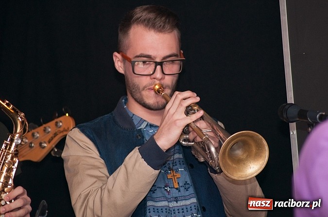 Zdjęcie w galerii na portalu naszraciborz.pl: PomaU na Końcu Świata – hip-hopowo i jazzowo, i wcale nie tak znów pomału wiadomości z regionu