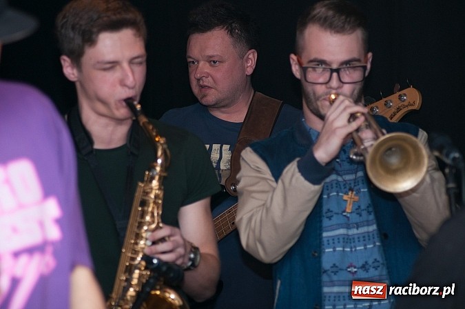 Zdjęcie w galerii na portalu naszraciborz.pl: PomaU na Końcu Świata – hip-hopowo i jazzowo, i wcale nie tak znów pomału wiadomości z regionu