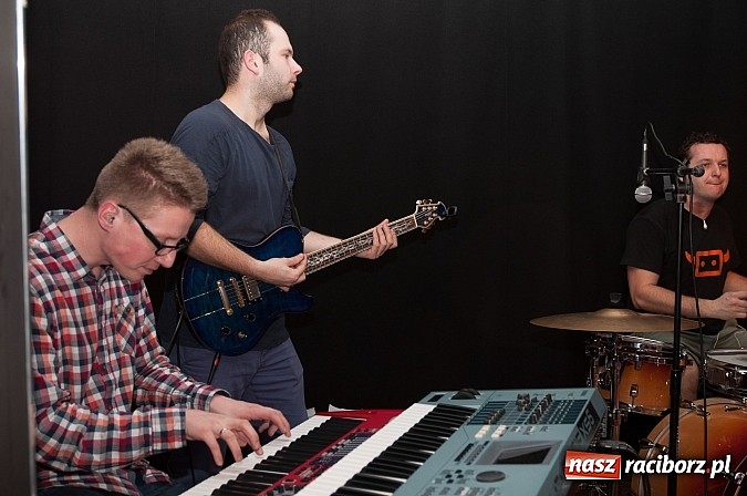 Zdjęcie w galerii na portalu naszraciborz.pl: PomaU na Końcu Świata – hip-hopowo i jazzowo, i wcale nie tak znów pomału wiadomości z regionu