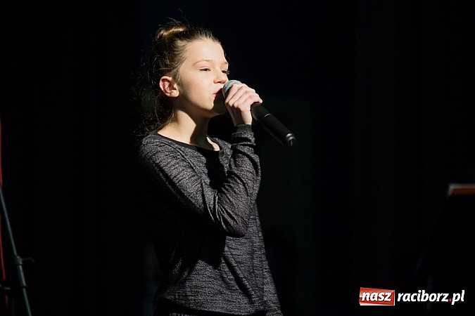 Zdjęcie w galerii na portalu naszraciborz.pl: Wsp&oacute;lne kolędowanie w Krzanowicach wiadomości z regionu