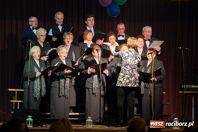 Zdjęcie w galerii na portalu naszraciborz.pl: Wsp&oacute;lne kolędowanie w Krzanowicach wiadomości z regionu
