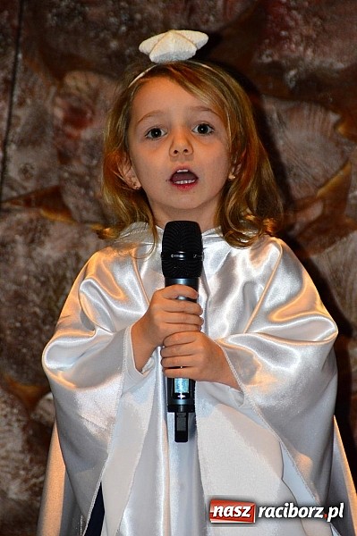 Zdjęcie w galerii na portalu naszraciborz.pl: Kolędowanie przy żłóbku w Tworkowie wiadomości z regionu