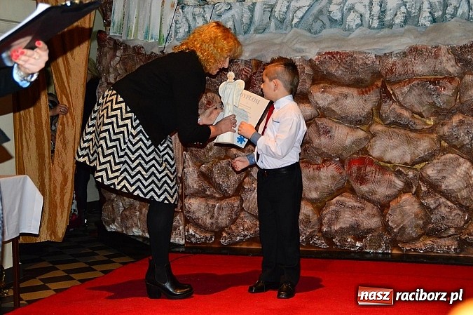 Zdjęcie w galerii na portalu naszraciborz.pl: Kolędowanie przy żłóbku w Tworkowie wiadomości z regionu