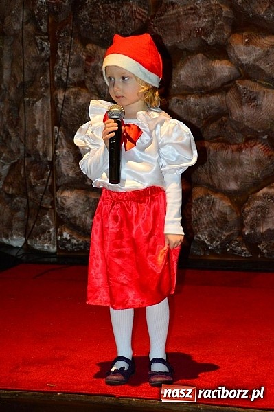 Zdjęcie w galerii na portalu naszraciborz.pl: Kolędowanie przy żłóbku w Tworkowie wiadomości z regionu