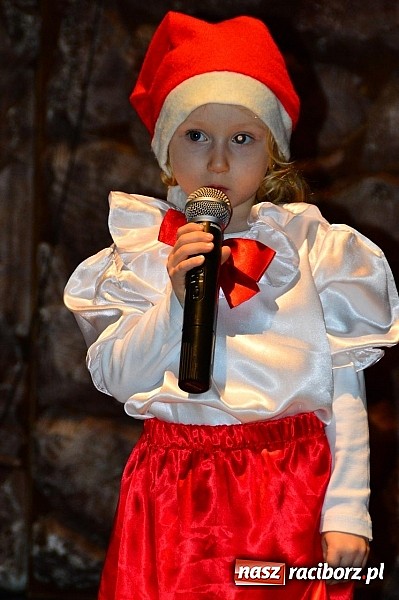 Zdjęcie w galerii na portalu naszraciborz.pl: Kolędowanie przy żłóbku w Tworkowie wiadomości z regionu