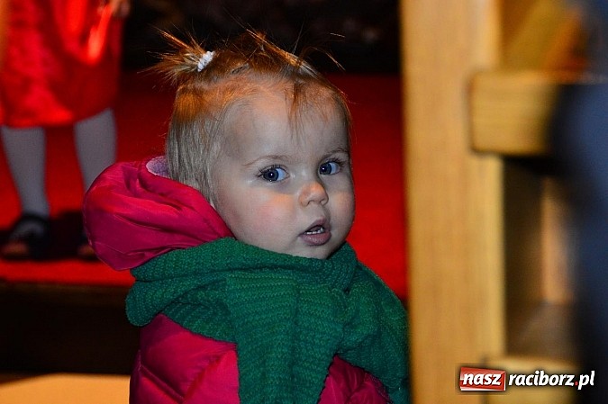 Zdjęcie w galerii na portalu naszraciborz.pl: Kolędowanie przy żłóbku w Tworkowie wiadomości z regionu