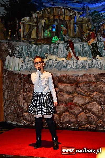 Zdjęcie w galerii na portalu naszraciborz.pl: Kolędowanie przy żłóbku w Tworkowie wiadomości z regionu