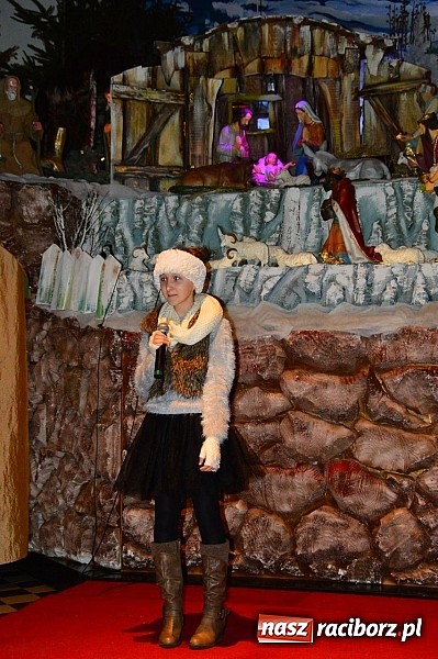 Zdjęcie w galerii na portalu naszraciborz.pl: Kolędowanie przy żłóbku w Tworkowie wiadomości z regionu