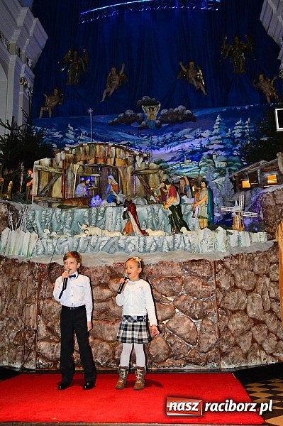 Zdjęcie w galerii na portalu naszraciborz.pl: Kolędowanie przy żłóbku w Tworkowie wiadomości z regionu