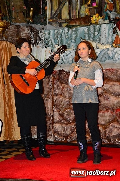 Zdjęcie w galerii na portalu naszraciborz.pl: Kolędowanie przy żłóbku w Tworkowie wiadomości z regionu