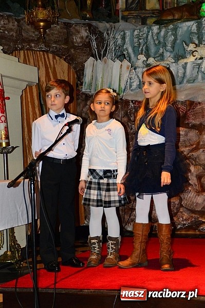 Zdjęcie w galerii na portalu naszraciborz.pl: Kolędowanie przy żłóbku w Tworkowie wiadomości z regionu