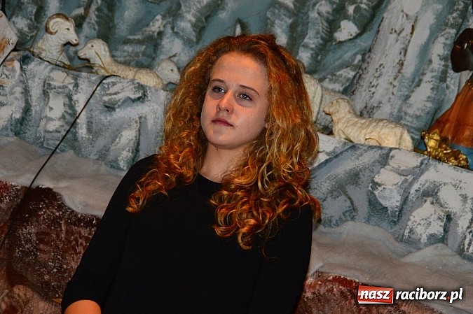 Zdjęcie w galerii na portalu naszraciborz.pl: Kolędowanie przy żłóbku w Tworkowie wiadomości z regionu