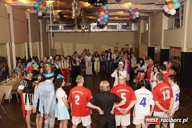 Zdjęcie w galerii na portalu naszraciborz.pl: Doroczny bal w Krzanowicach. Zobacz w galerii tegoroczne pomysły na przebranie! wiadomości z regionu