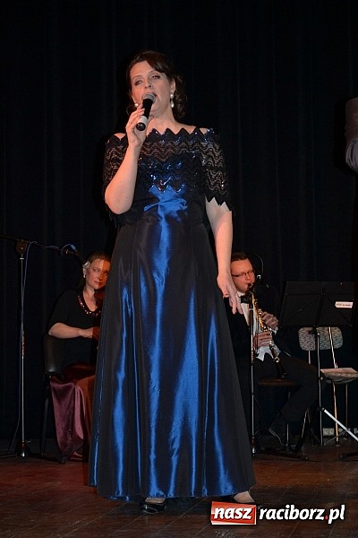 Zdjęcie w galerii na portalu naszraciborz.pl: Operetkowe qui pro quo w Kuźni Raciborskiej. I co dalej? wiadomości z regionu