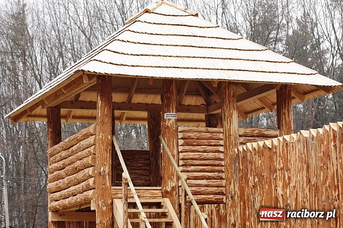 Zdjęcie w galerii na portalu naszraciborz.pl: Dokończą gród przy Arboretum Bramy Morawskiej wiadomości z regionu