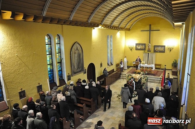 Zdjęcie w galerii na portalu naszraciborz.pl: Na cmentarzu Jeruzalem pożegnano dr Romę Łobos - córkę Kresów i symbol Solidarności wiadomości z regionu