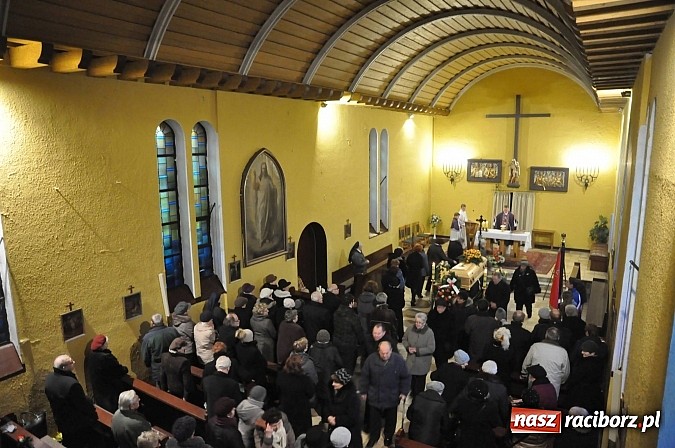 Zdjęcie w galerii na portalu naszraciborz.pl: Na cmentarzu Jeruzalem pożegnano dr Romę Łobos - córkę Kresów i symbol Solidarności wiadomości z regionu