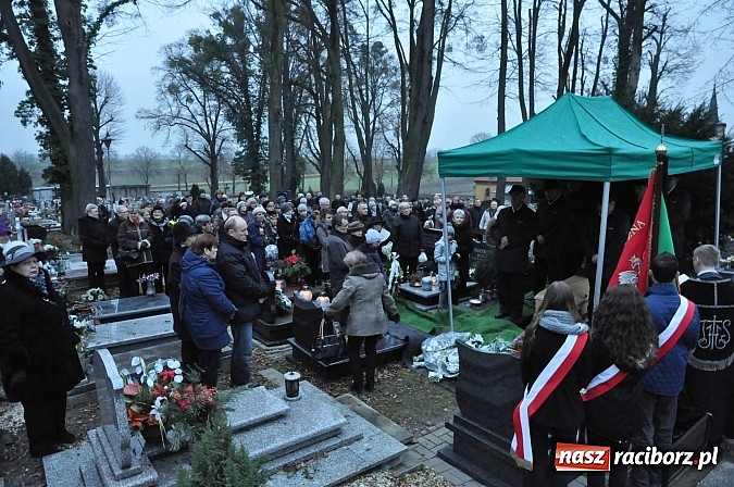 Zdjęcie w galerii na portalu naszraciborz.pl: Na cmentarzu Jeruzalem pożegnano dr Romę Łobos - córkę Kresów i symbol Solidarności wiadomości z regionu