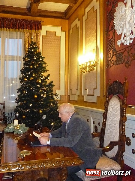 Zdjęcie w galerii na portalu naszraciborz.pl: Obchody 70. rocznicy Marszu Śmierci w Muzeum w Wodzisławiu Śląskim wiadomości z regionu