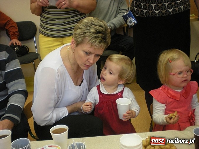 Zdjęcie w galerii na portalu naszraciborz.pl: Godzina dla babci i dziadka w raciborskim żłobku  wiadomości z regionu