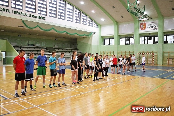 Zdjęcie w galerii na portalu naszraciborz.pl: I Mistrzostwa Raciborza w Badmintonie Szkół Ponadgimnazjalnych wiadomości z regionu